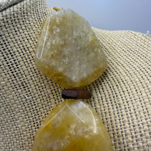 Chico’s Quartz Elegant Yellow Stone Necklace Timeless - Picture 7 of 17